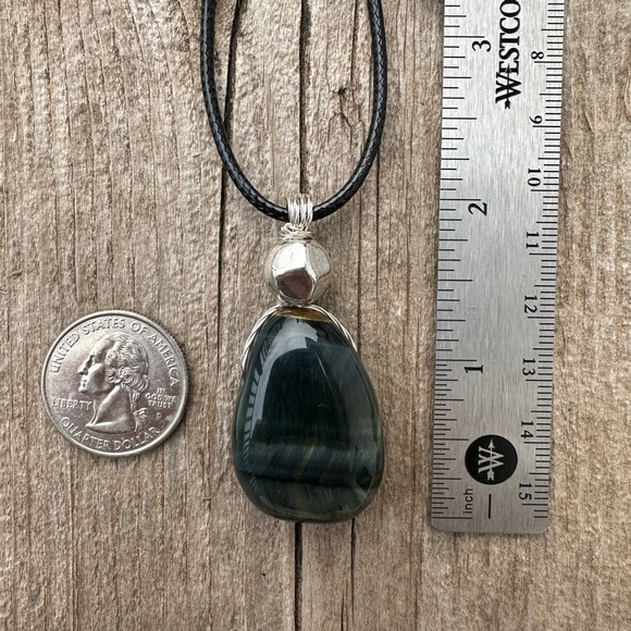 Blue Tiger Eye (Hawk Eye) for Connection to Sun and Earth Energies & Protection - Picture 4 of 8